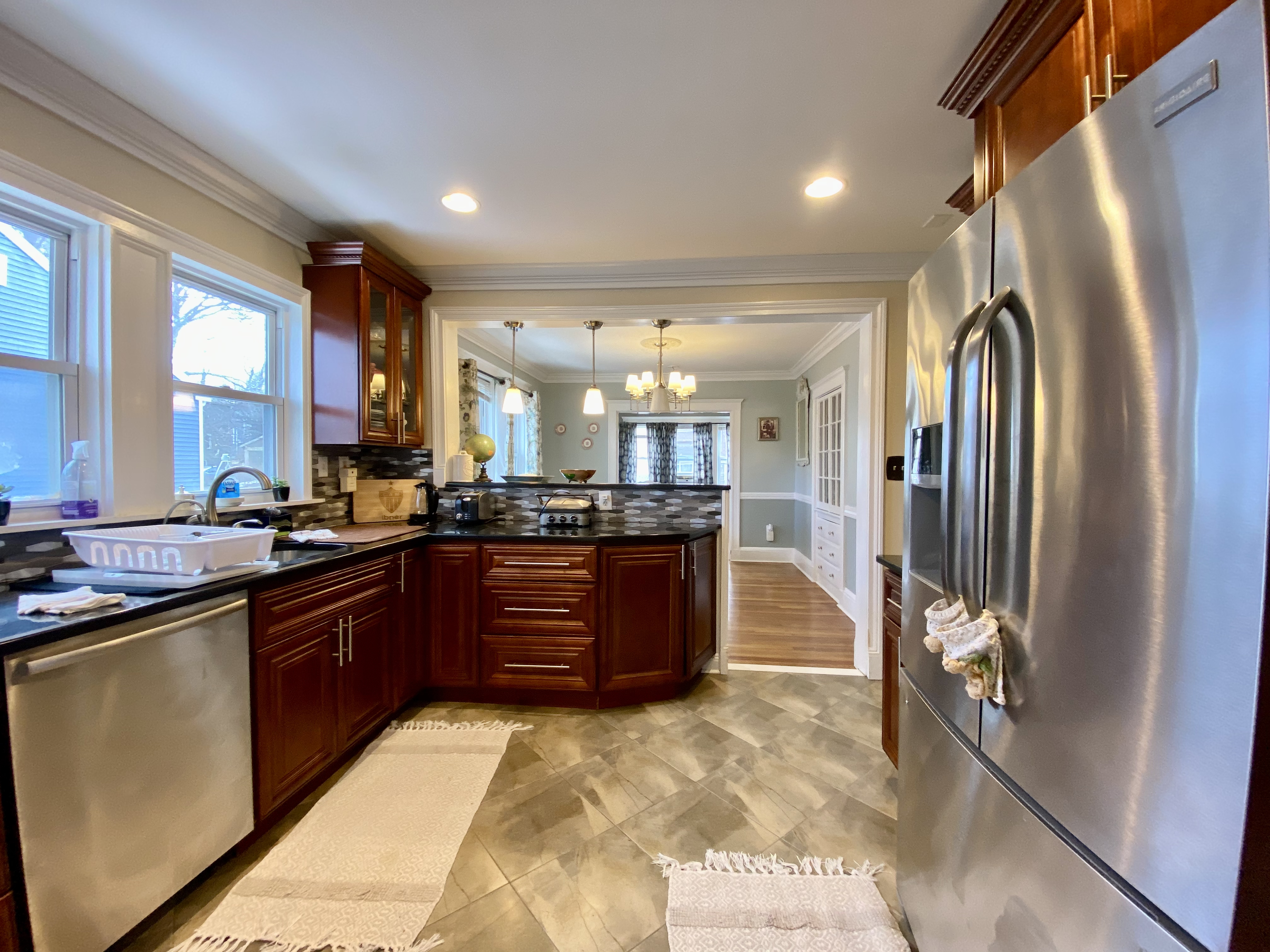 98 Whitford St, Roslindale