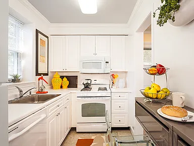 169 Gerry Rd, Chestnut Hill