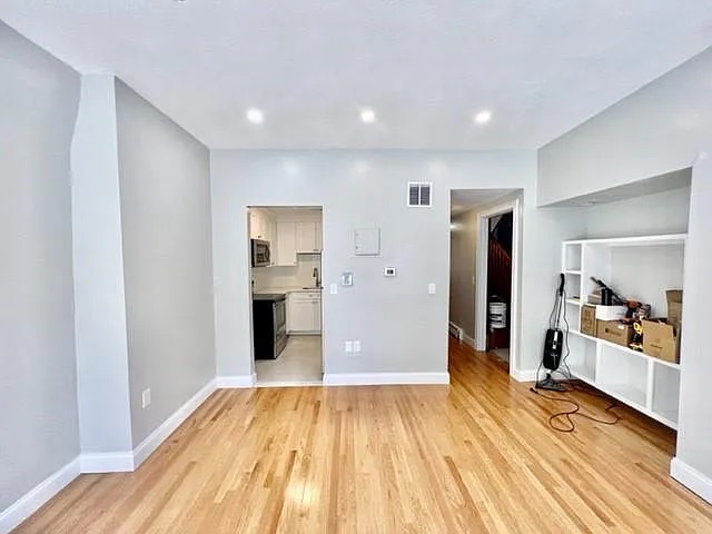 109 Fulton St, North End