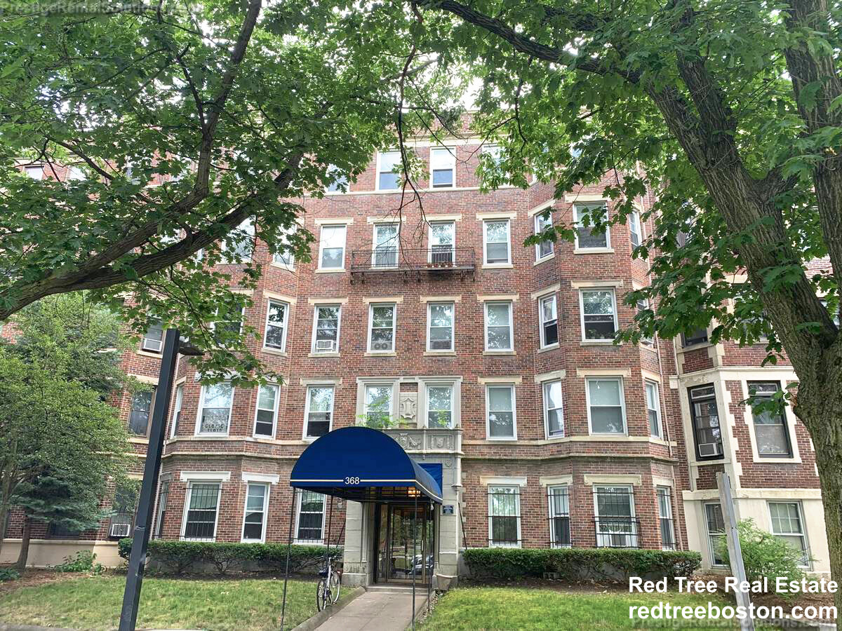 368 Riverway, Jamaica Plain