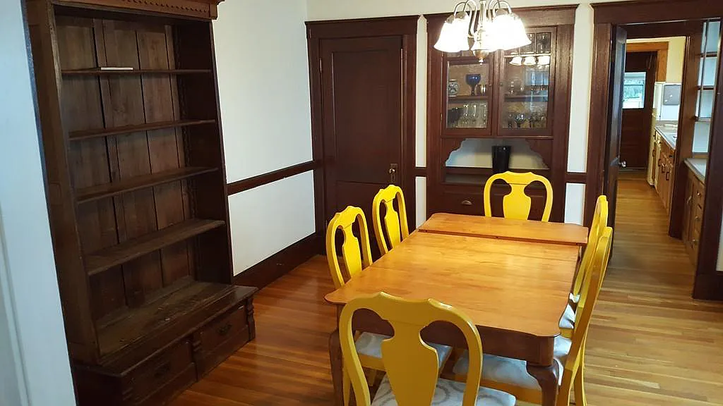 196 Arlington St, East Watertown