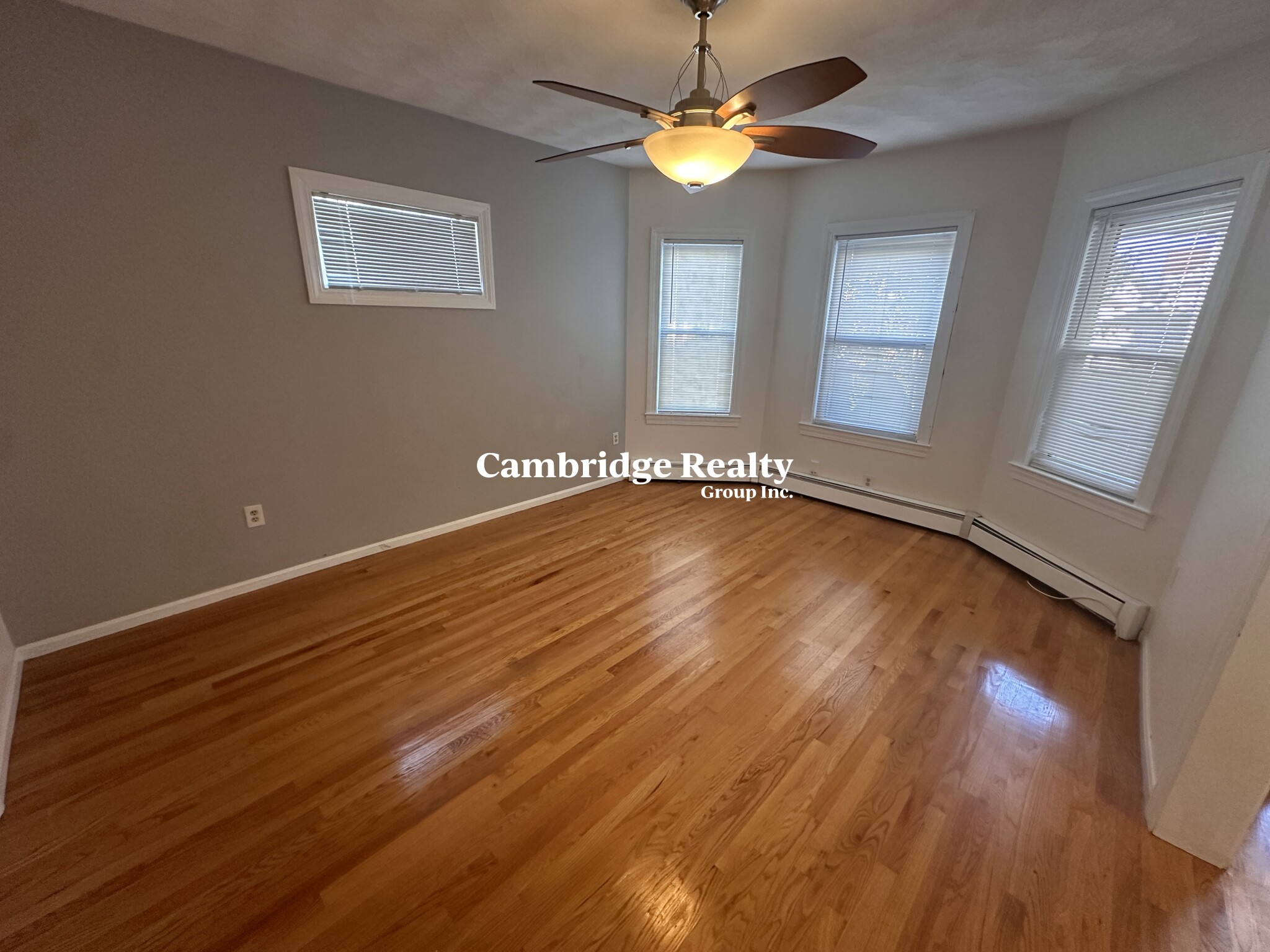 66 Kenmere Rd, Medford