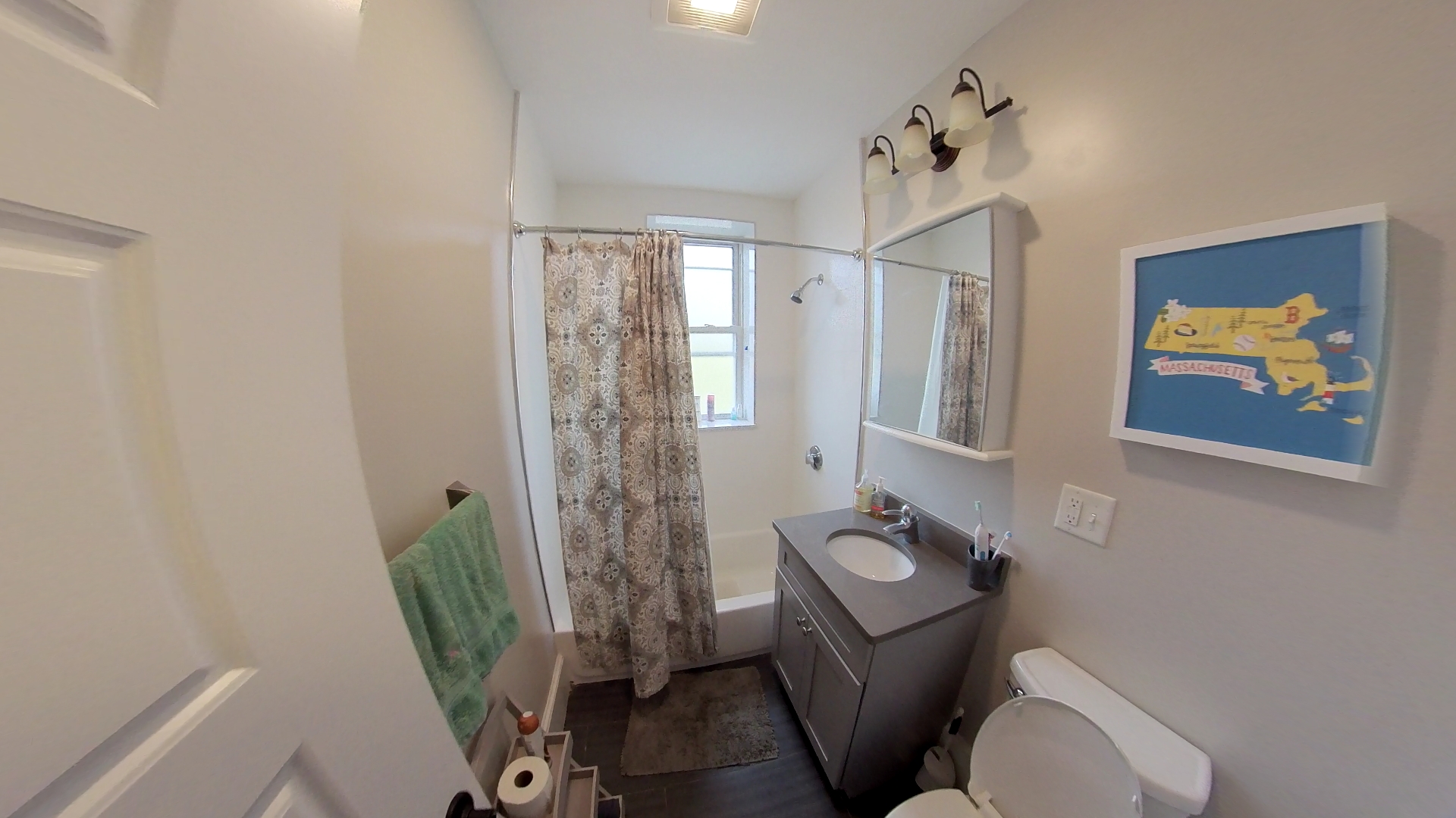 1415 Commonwealth, Brighton