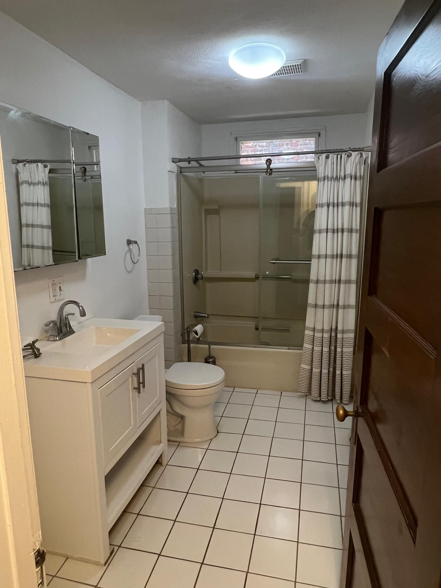 11 Chilcott Pl, Jamaica Plain