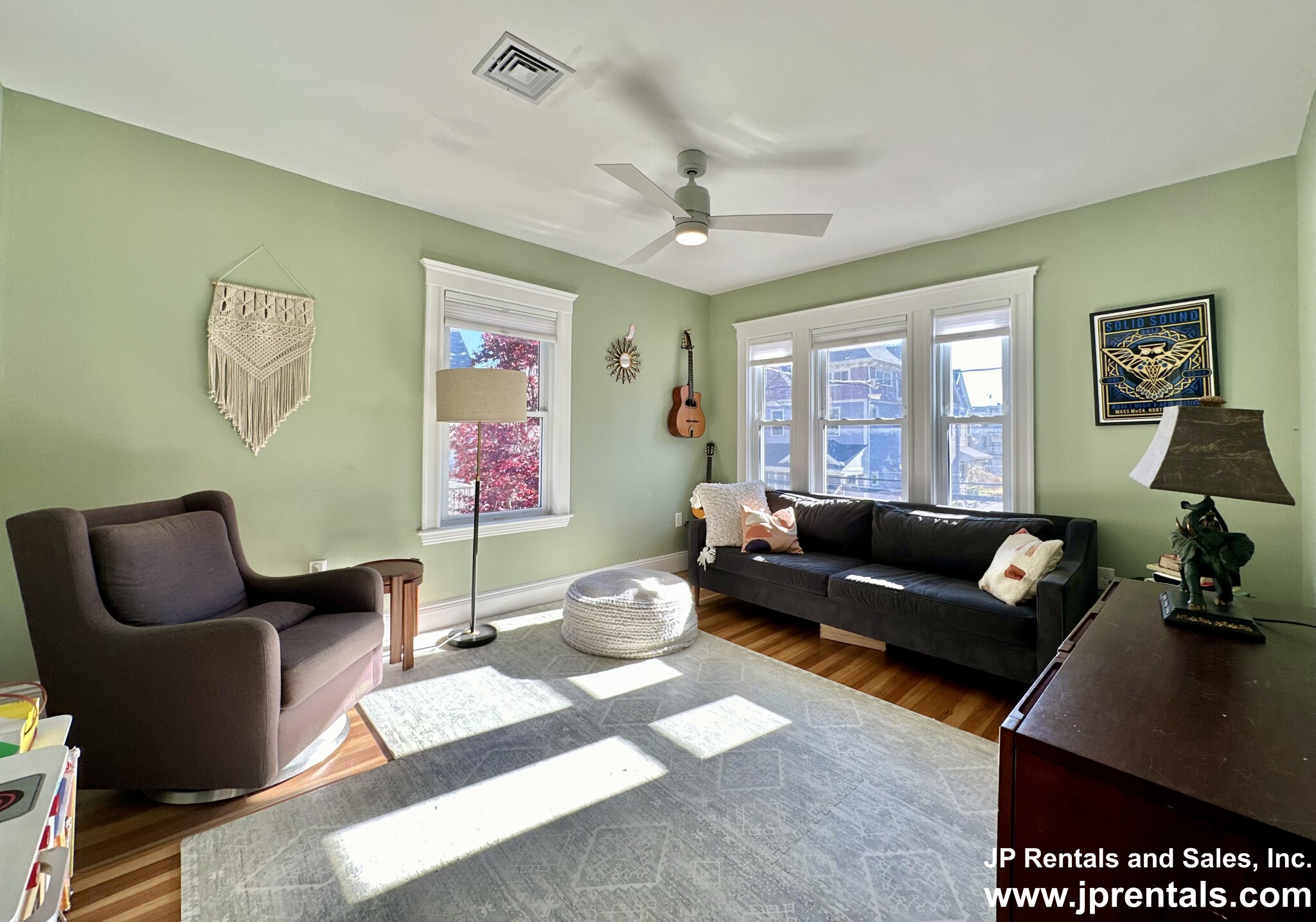 22 Sedgwick St, Jamaica Plain