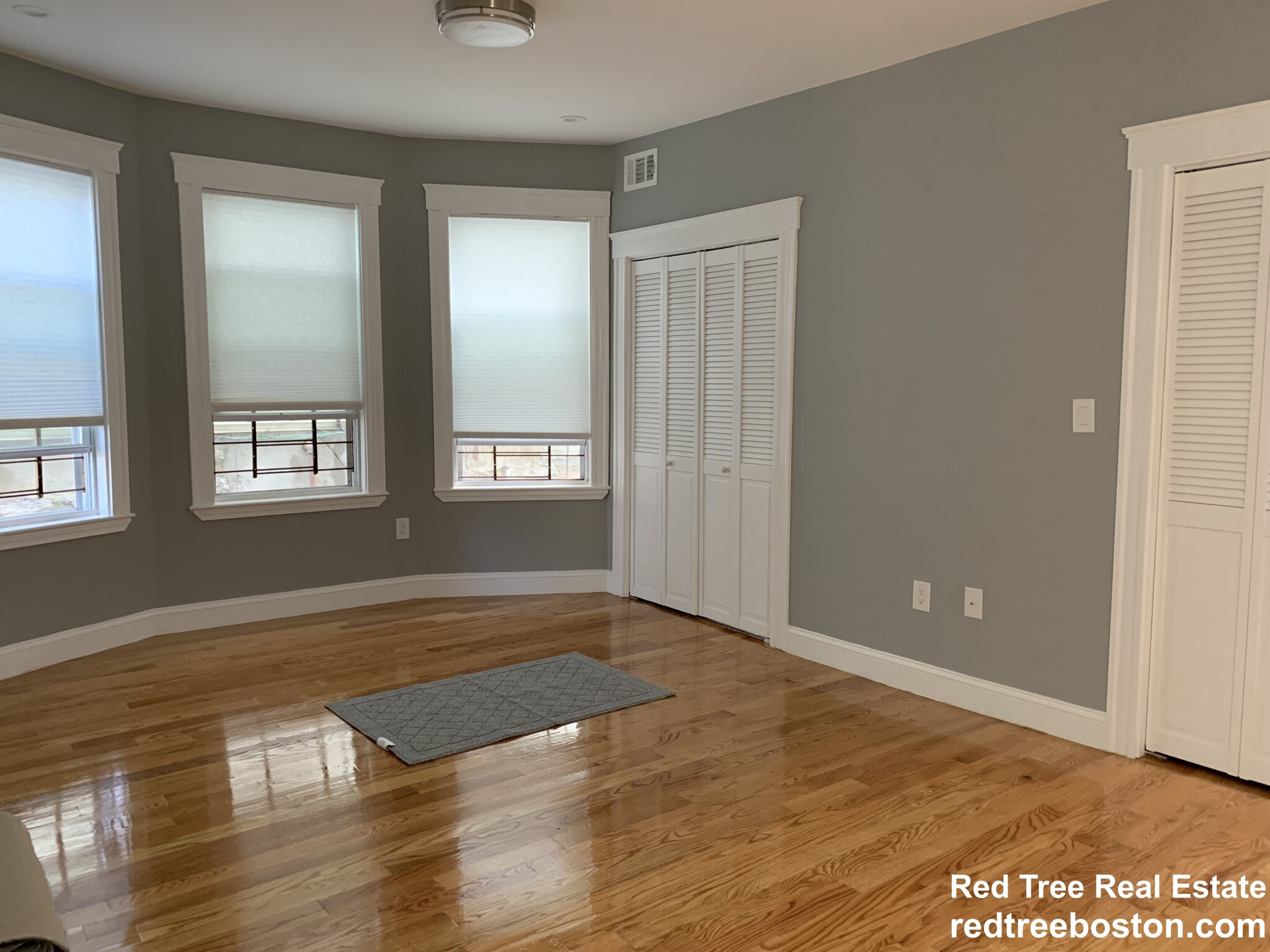 146 Hillside St, Mission Hill