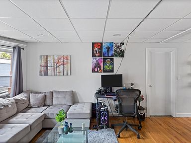 14 Staples Ave, Everett