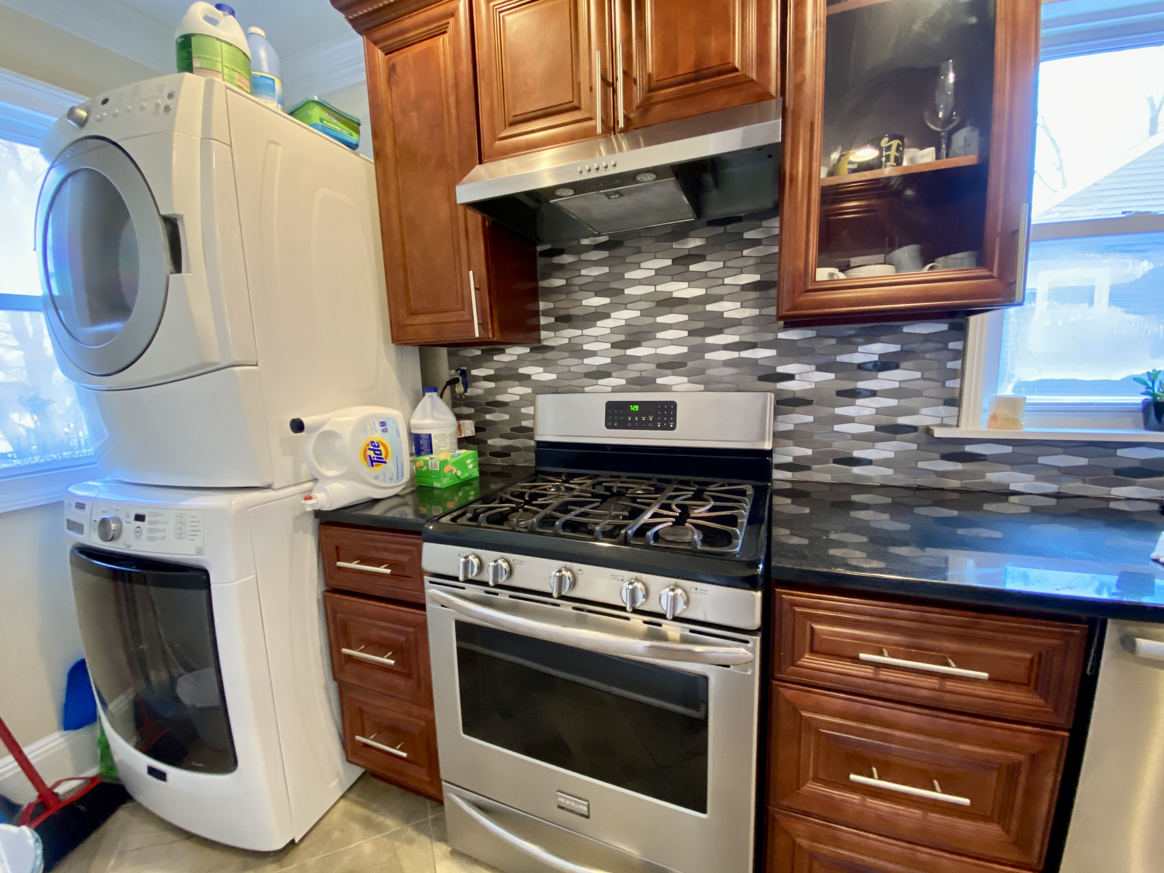 98 Whitford St, Roslindale