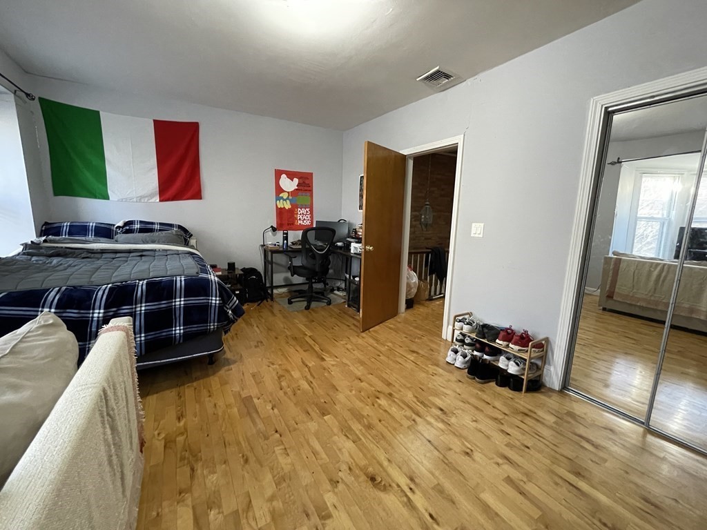 24 Worthington St, Mission Hill