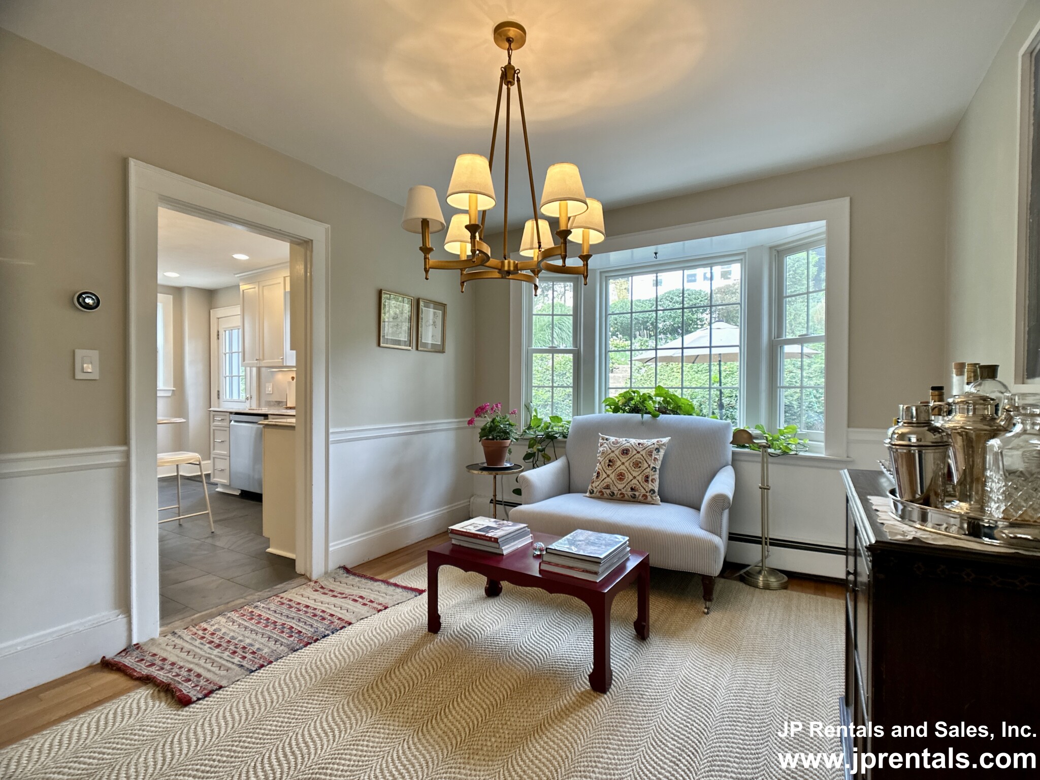 451 Poplar St, Roslindale