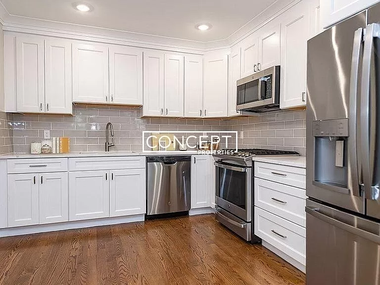 20 Alpine St, Roxbury