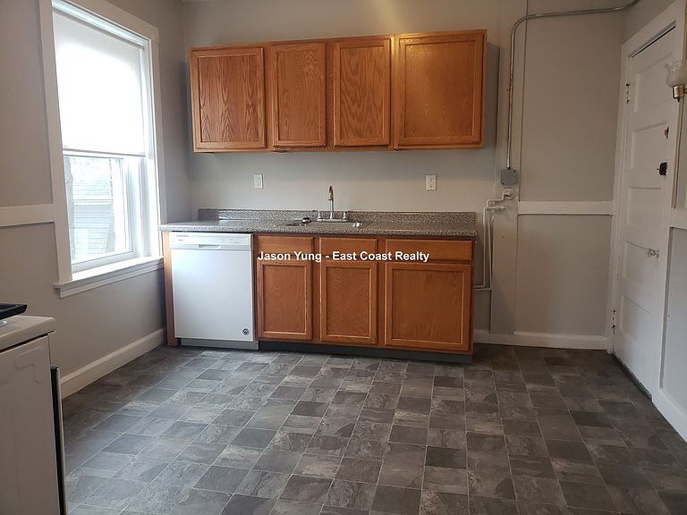 228 South St, Jamaica Plain