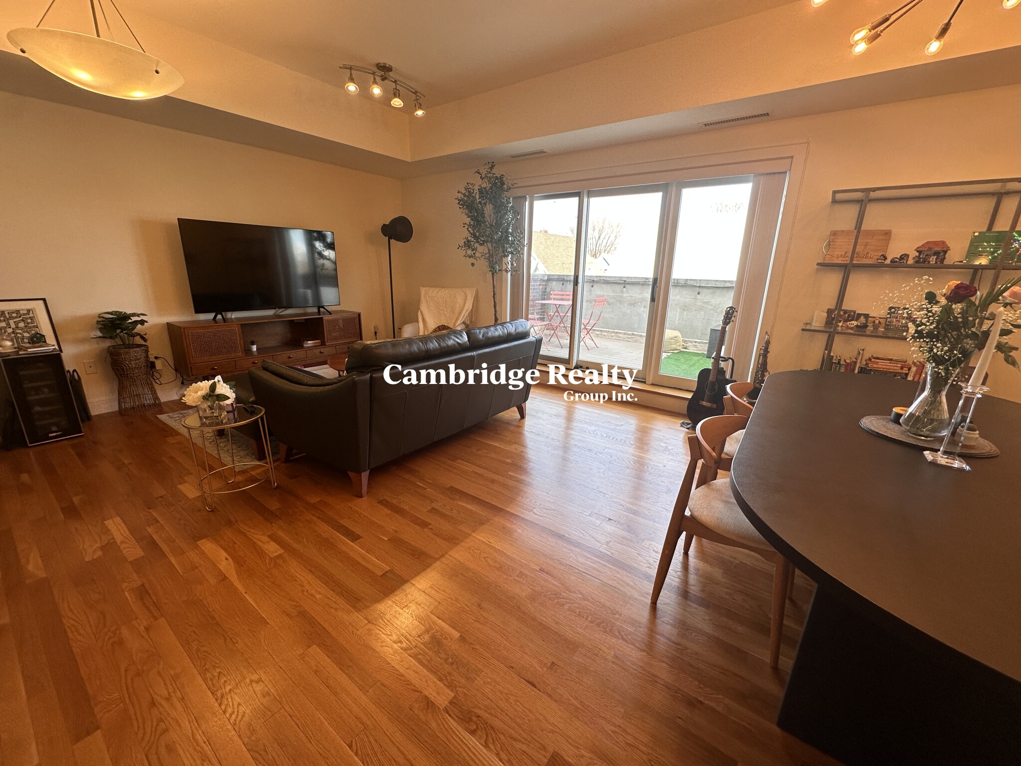 379 Somerville Ave, Prospect Hill