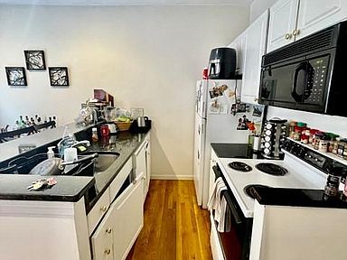 17 Thacher St, North End