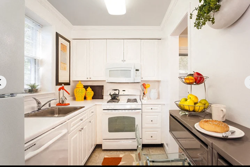 1 Hancock Village Dr, Chestnut Hill