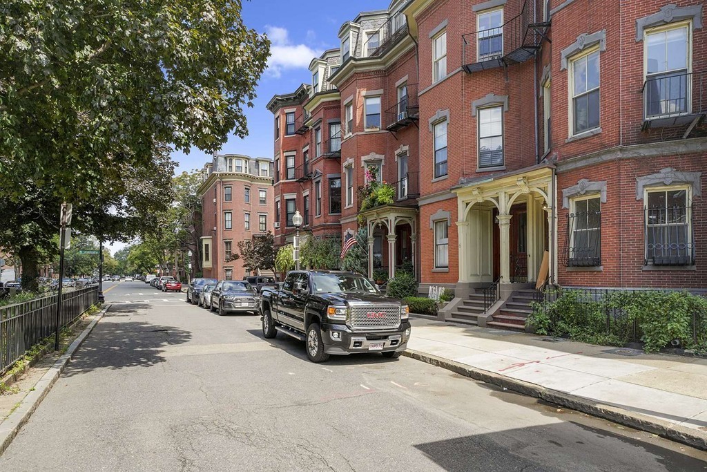 10 Columbus Sq, South End