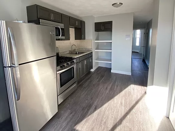 21 Eutaw St, East Boston