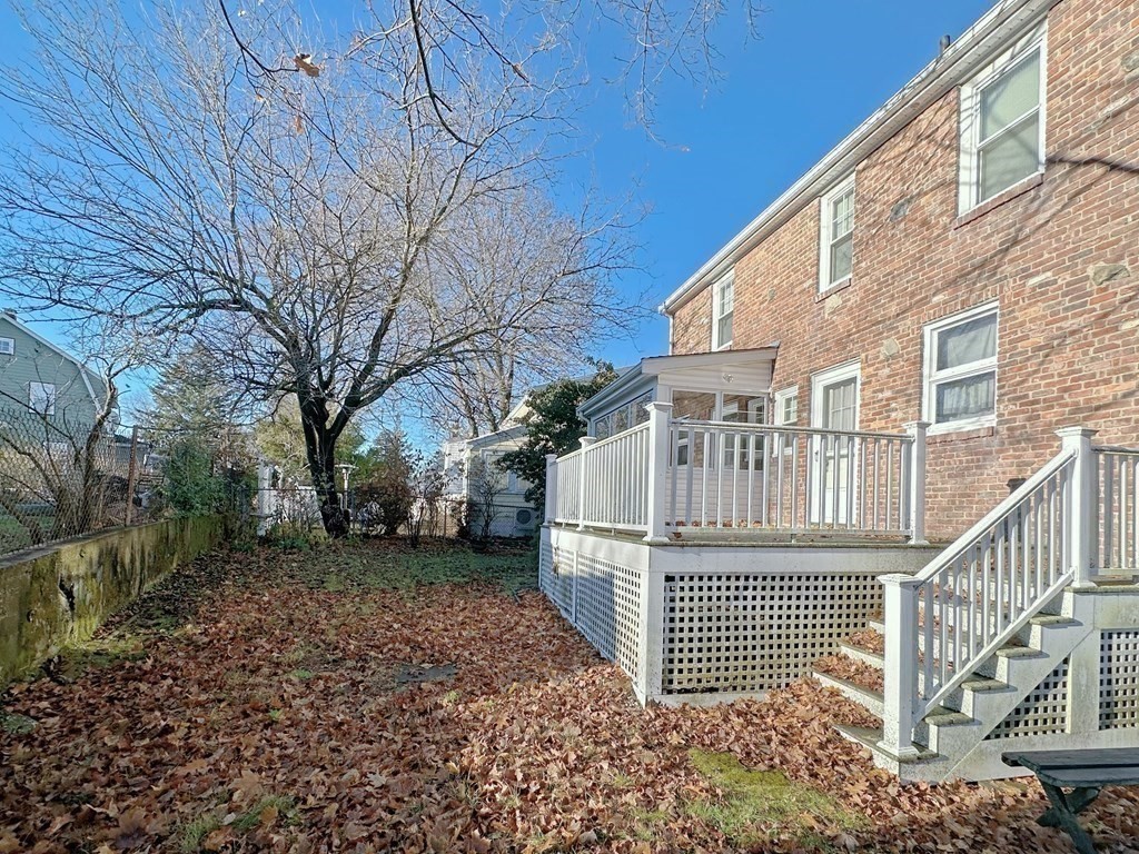 32 Valentine, Arlington