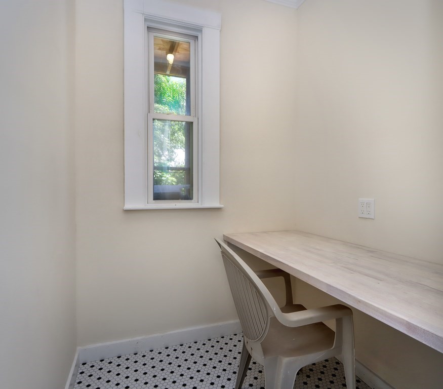 5 Standford Ter, Porter Square