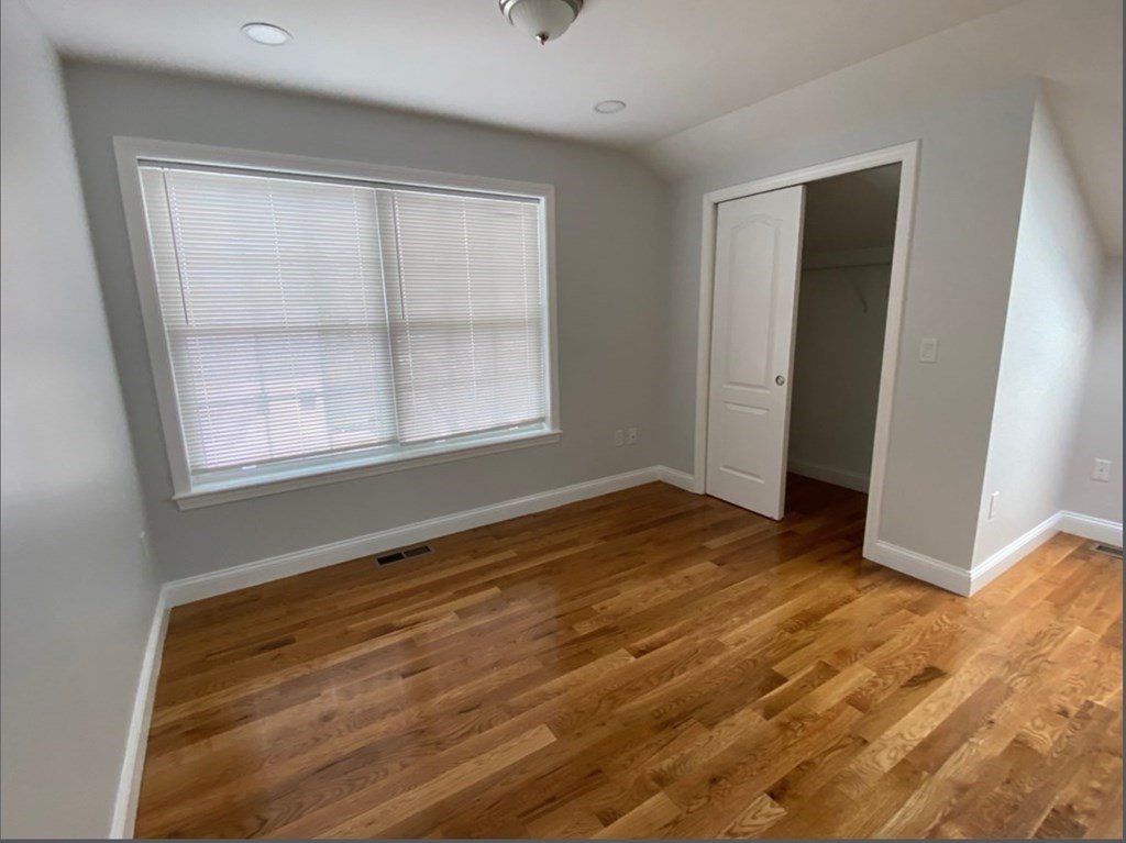 16 Walnut St, Tufts University