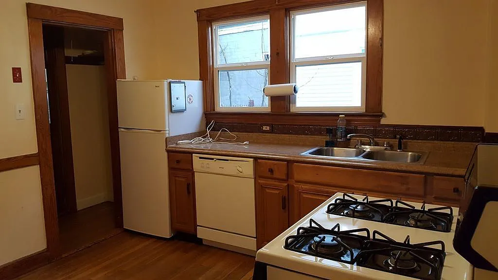 196 Arlington St, East Watertown