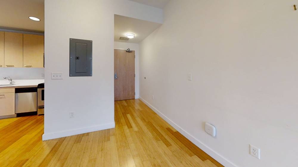 1085 Boylston St, Fenway