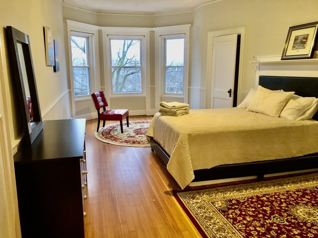 318 Tappan St, Brookline Village