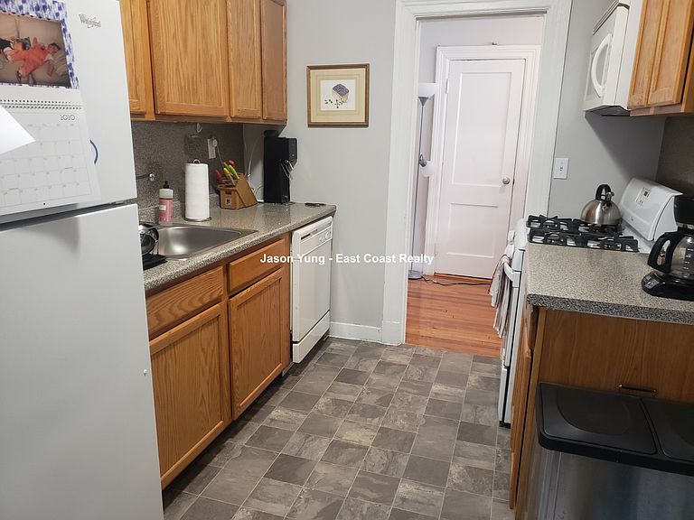 45 Chestnut Hill Ave, Brighton