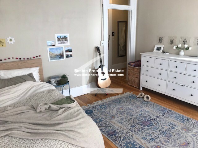 1091 Boylston St, Fenway