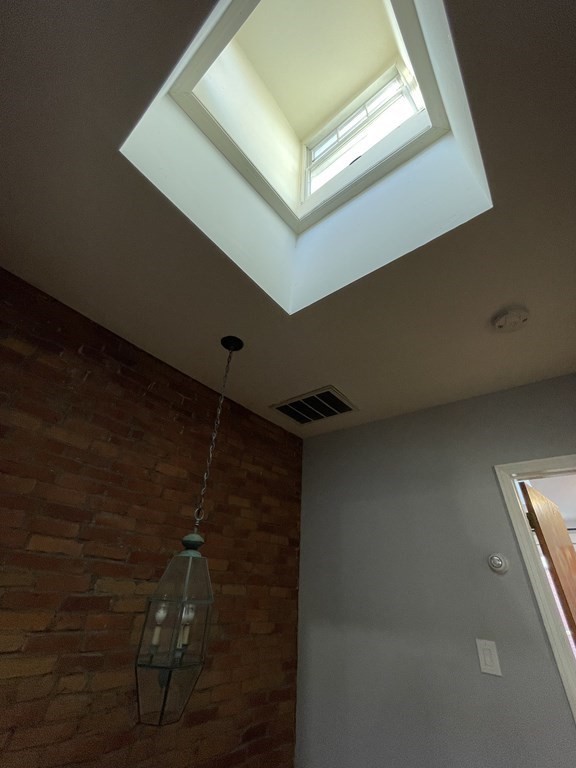 24 Worthington St, Mission Hill