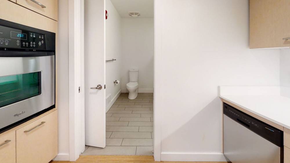 1085 Boylston St, Fenway