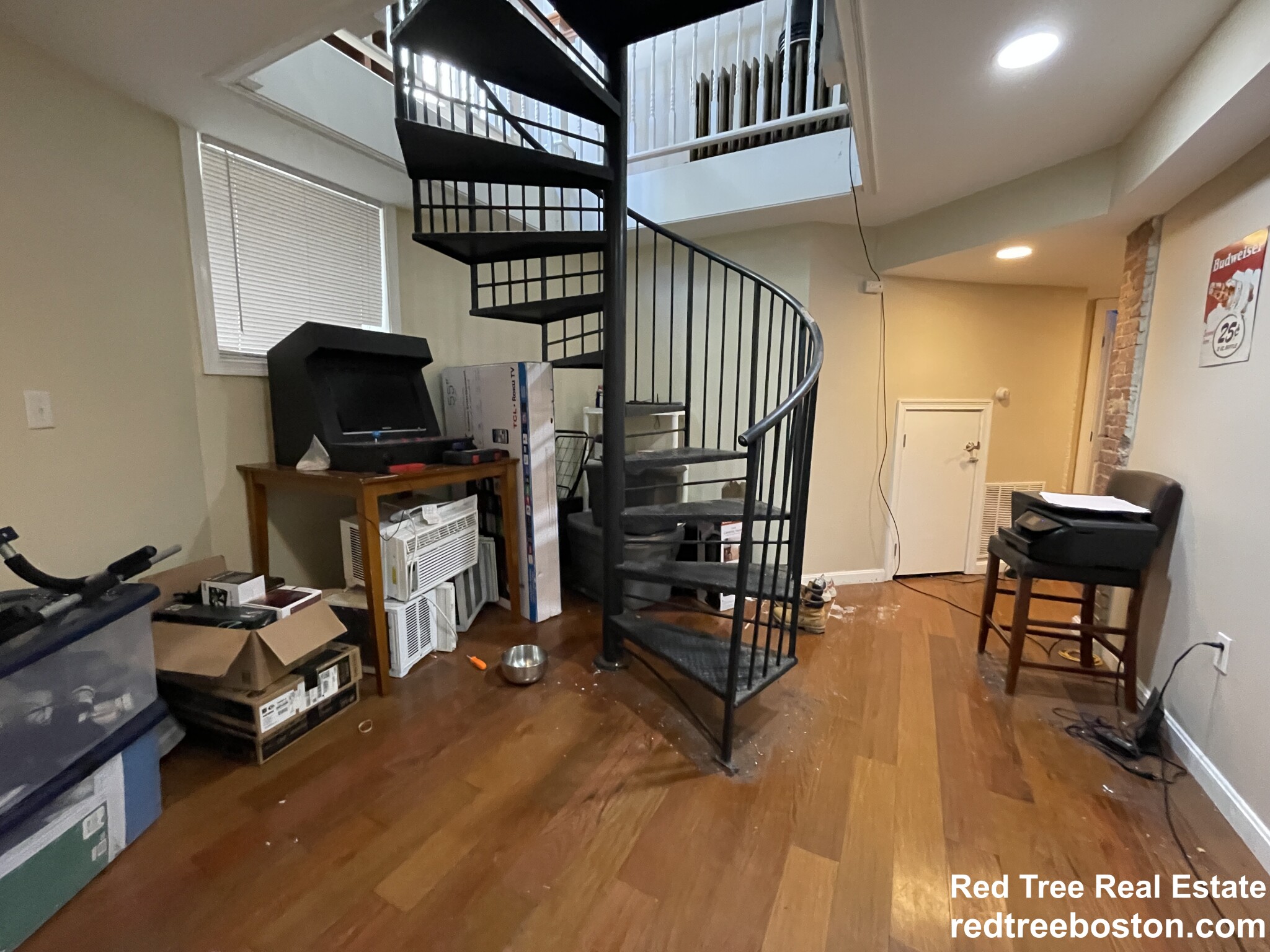 72 Hillside St, Mission Hill