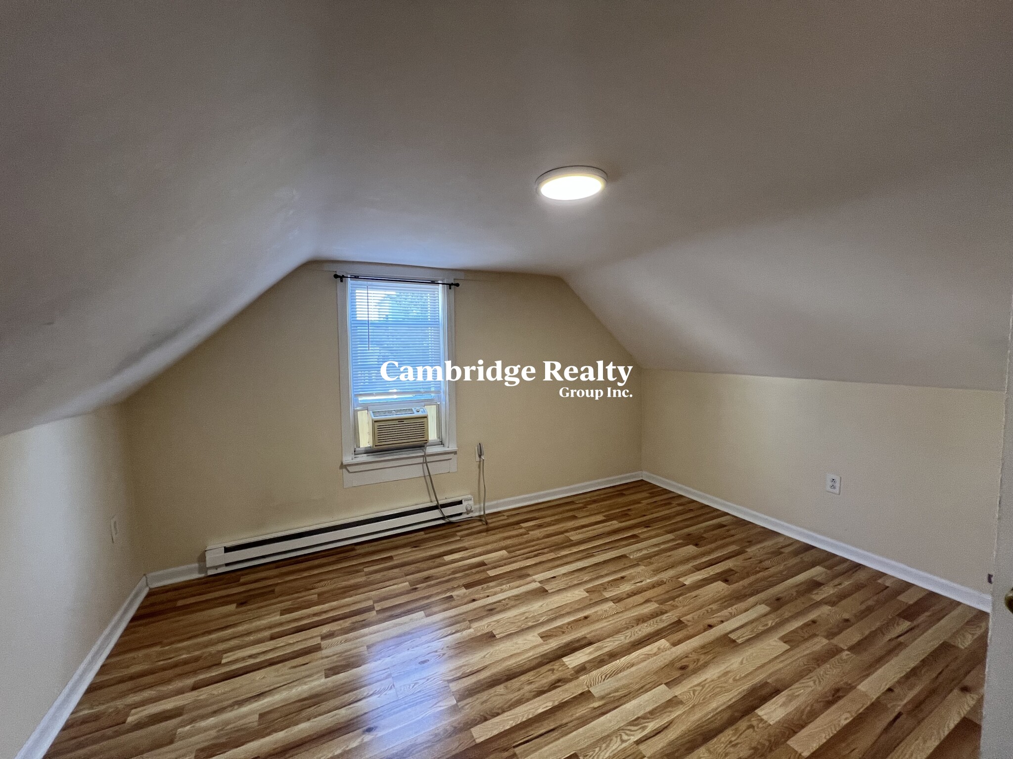 215 Cedar St, Powder House Square