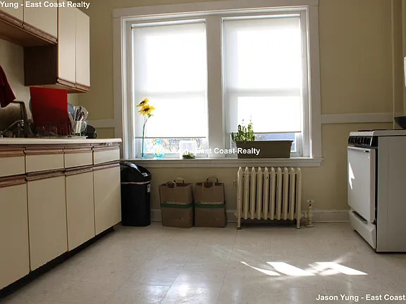 222 South St, Jamaica Plain