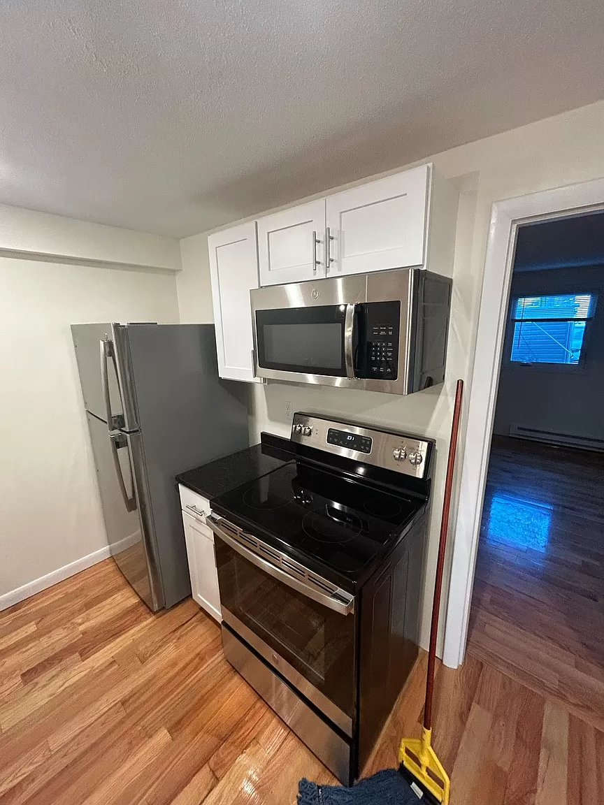 520 Main St, Banks Square