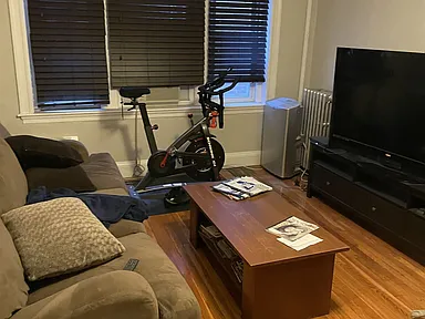 11 Gray St, East Cambridge