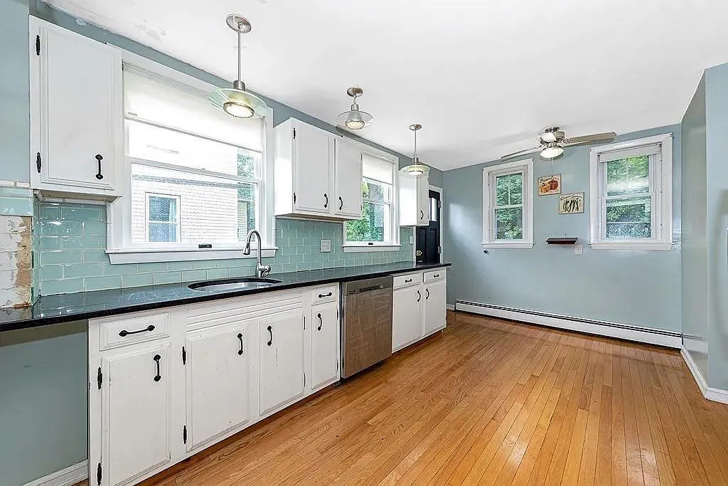 14 Eldora St, Mission Hill