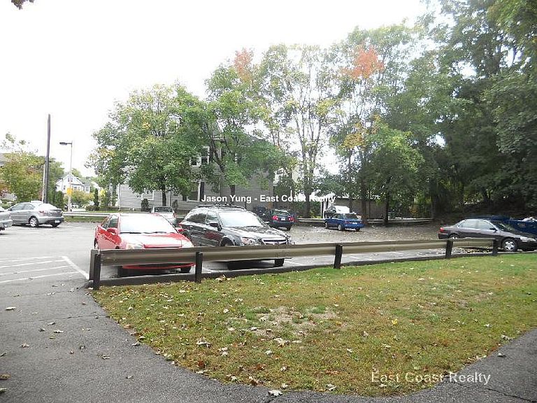 45 Chestnut Hill Ave, Brighton