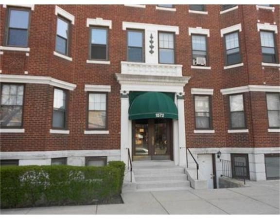 1572 Commonwealth Ave, Brighton