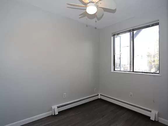 21 Eutaw St, East Boston