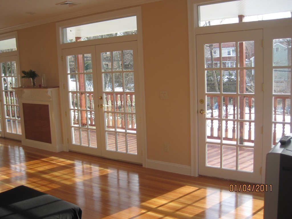 159 Longwood Ave, Longwood