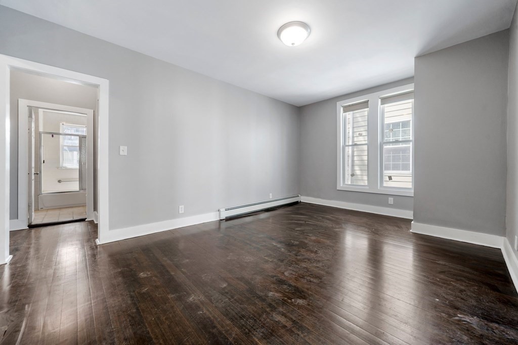 23 Cottage St, Dorchester