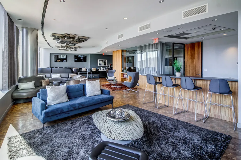 120 Kingston St, Chinatown