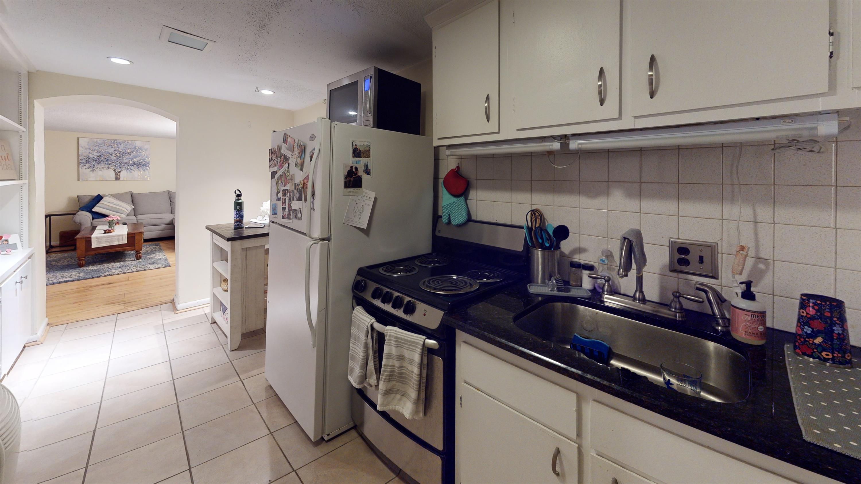 64 West Cedar St, Beacon Hill