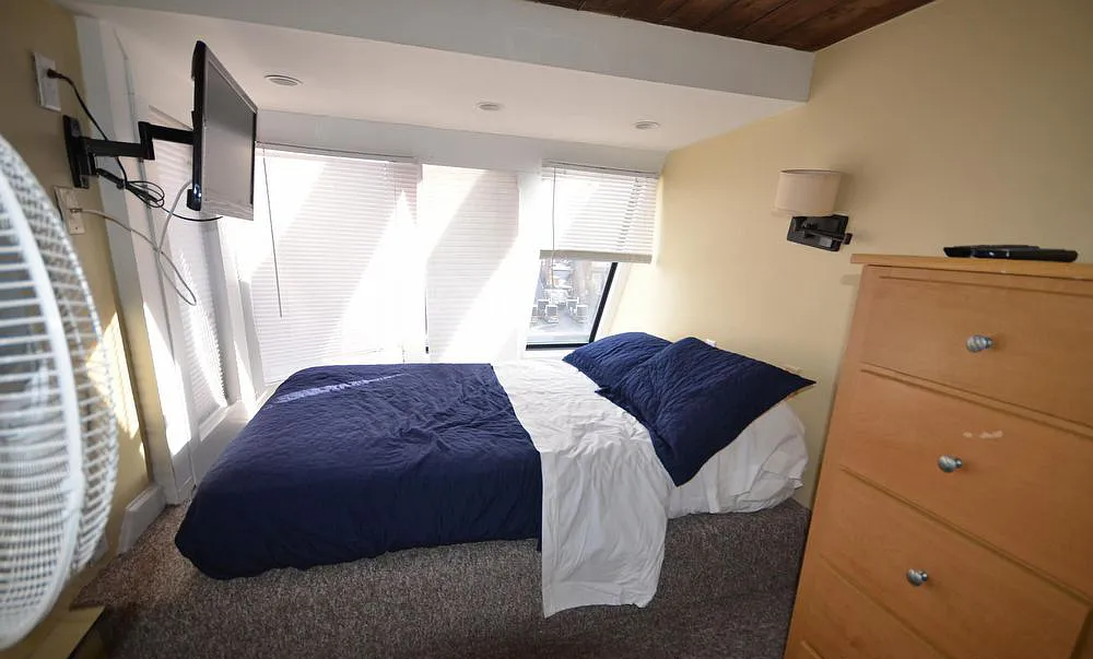 113 Beacon St, Back Bay