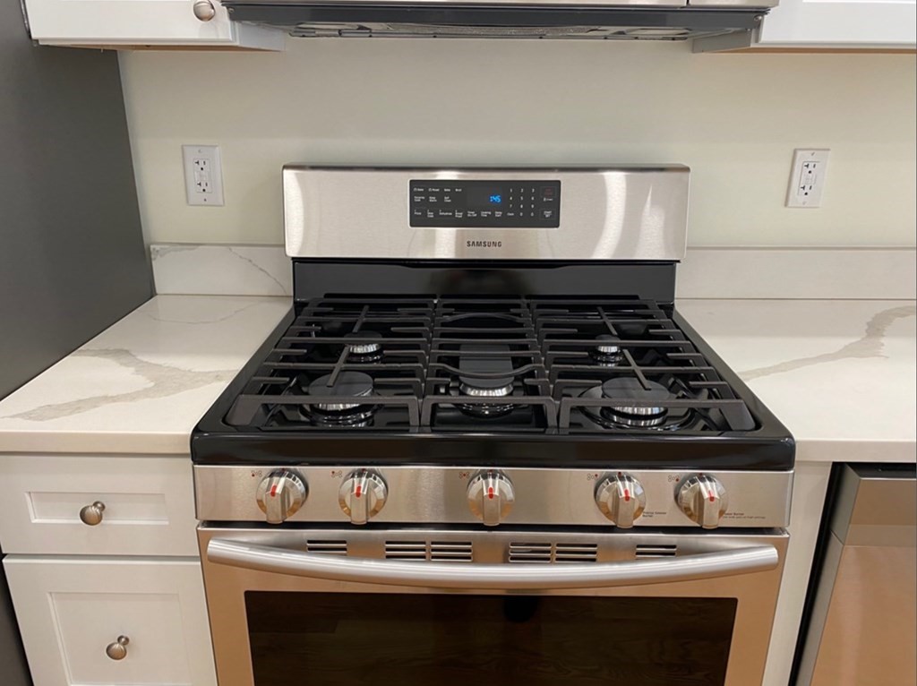 16 Walnut St, Tufts University