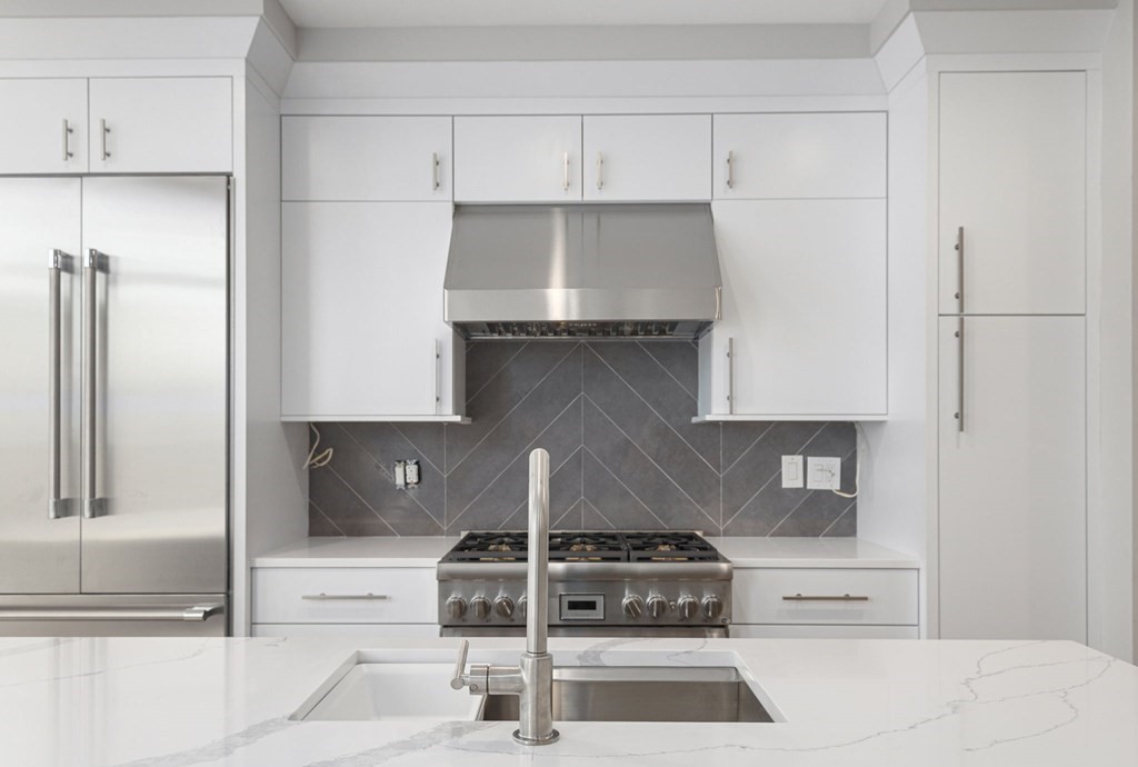 409 7th St, South Boston