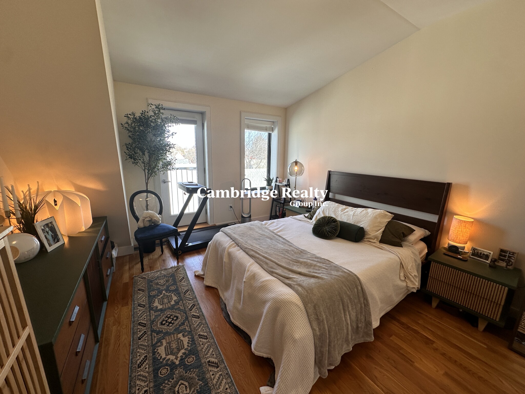 379 Somerville Ave, Prospect Hill