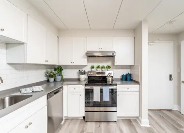 1037 Southern Artery, Quincy Center