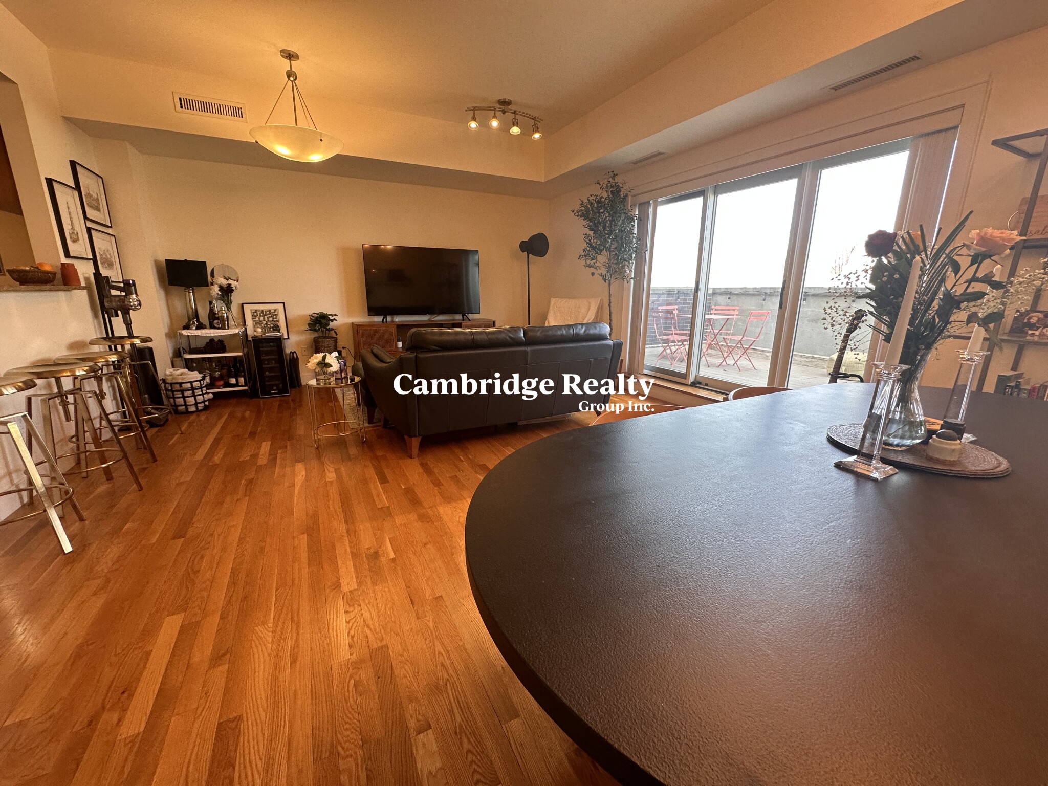 379 Somerville Ave, Prospect Hill